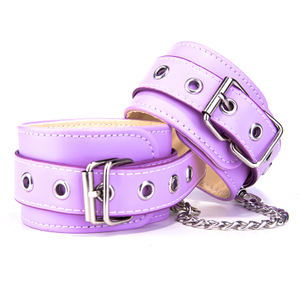Fabrikpreis Sm Bondage Restraint Bondage Kit f&uuml;r Kit Leder Handschellen Sexspielzeug f&uuml;r Paare Handschellen