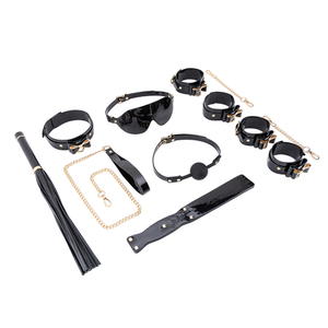 Kit bondage per coppie in elegante pelle PU nera da 7 pezzi con restrizioni per un piacevole gioco SM per adulti