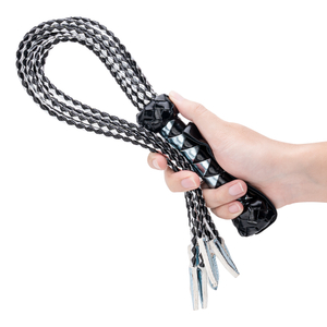 Zwart en zilverkleurige Flog-stijl Mooie BDSM Heart Passion PU-lederen BDSM-zweep